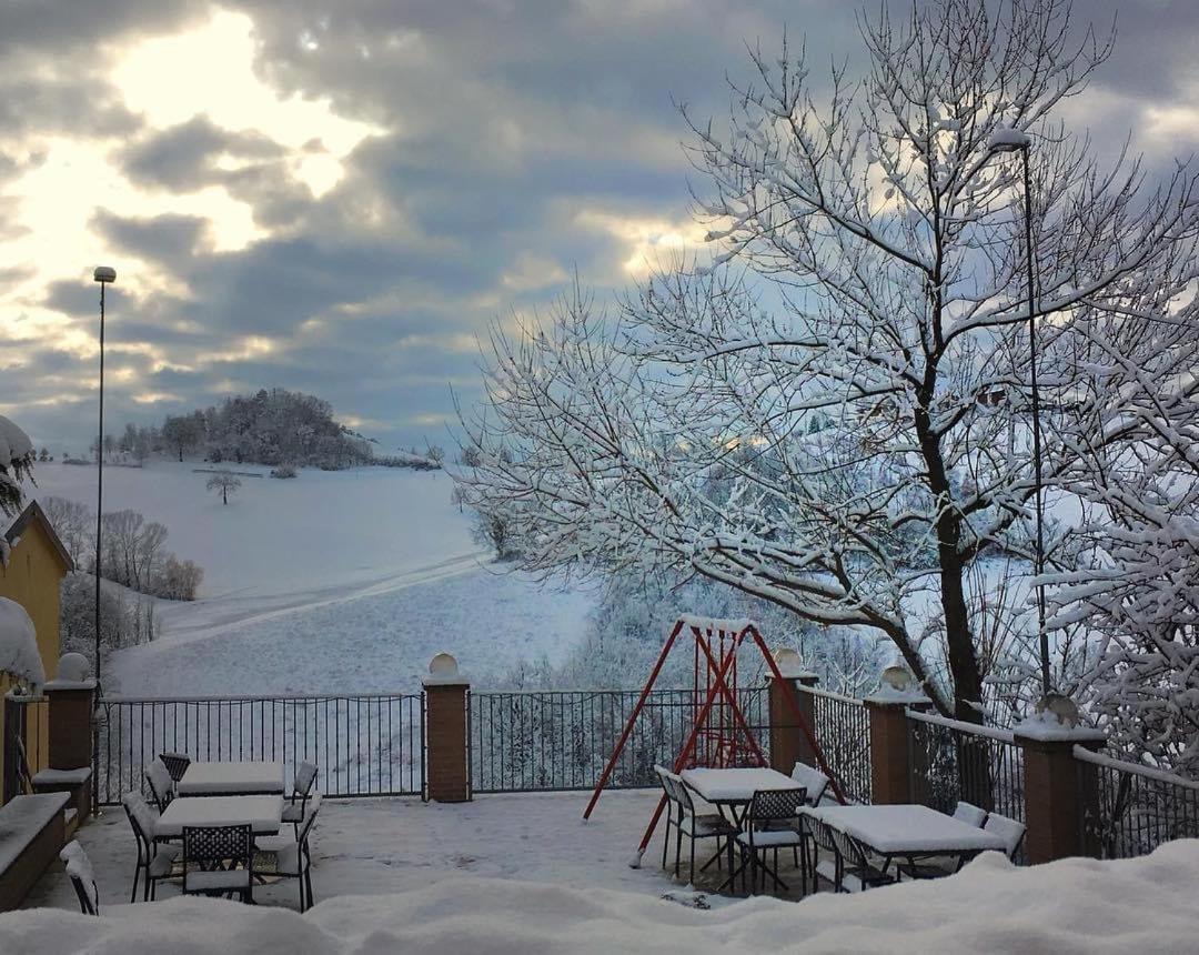 Agriturismo Il Colore Del Grano San Vittore  Eksteriør bilde